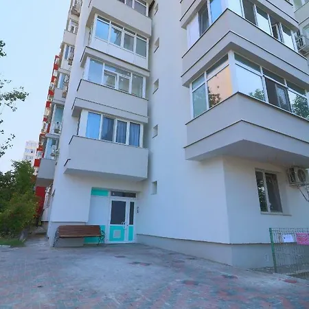 Luxury Olimpia Studio In Bucharest, With Netflix App Exterior photo