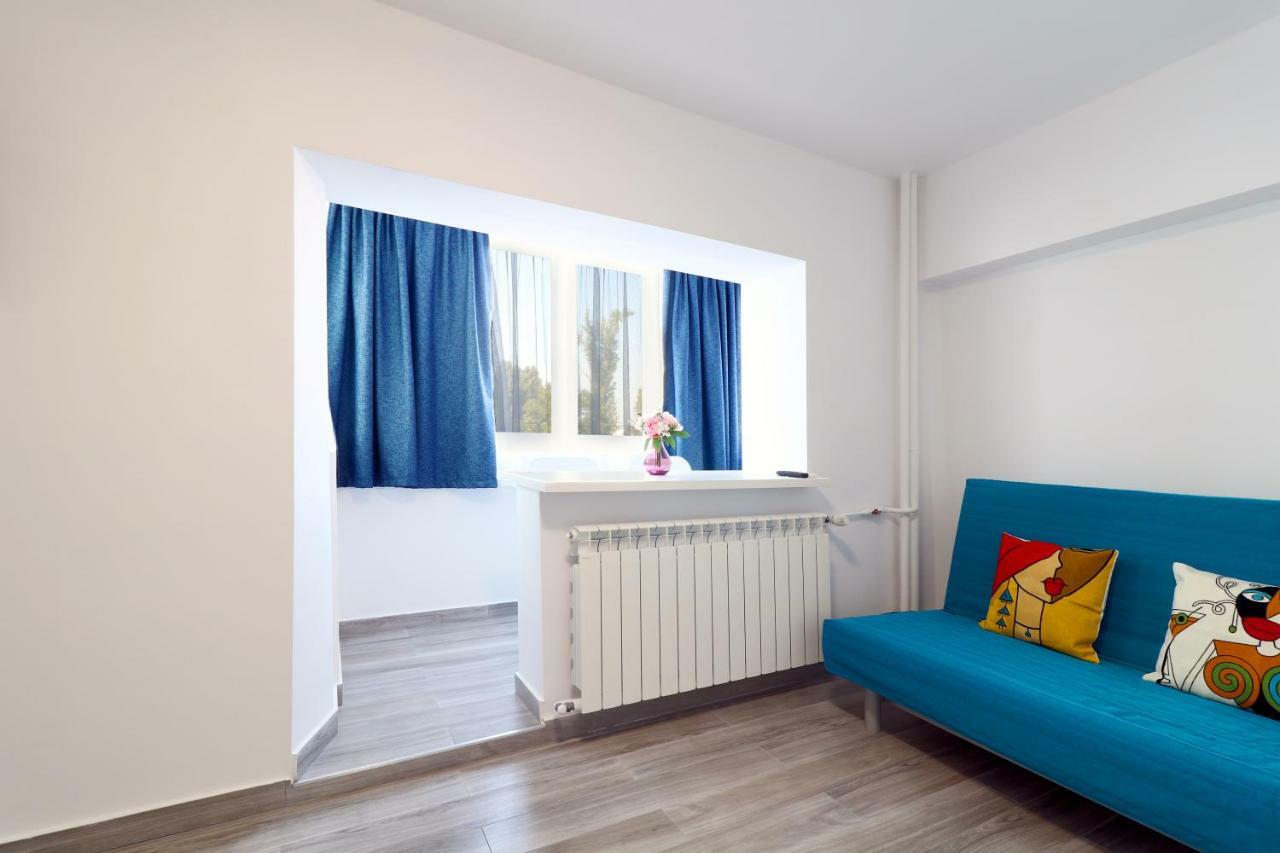 Luxury Olimpia In Bucharest, With Netflix App